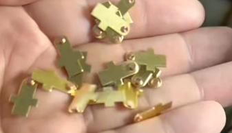 銀コンタクトスタンピングの量産